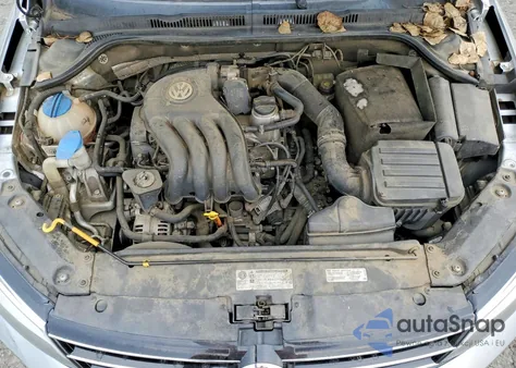 2015 Volkswagen Jetta z USA, uszkodzony, nr VIN 3VW2K7AJ5FM411996